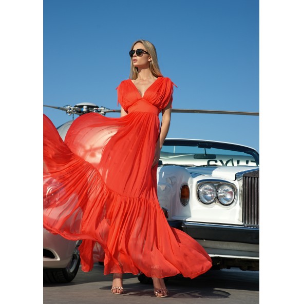 Long maxi dress with cuffs on the sleeves